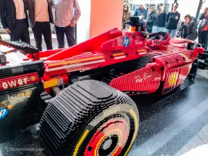 Lego Technic Ferrari Formula 1 - Store San Babila - 4