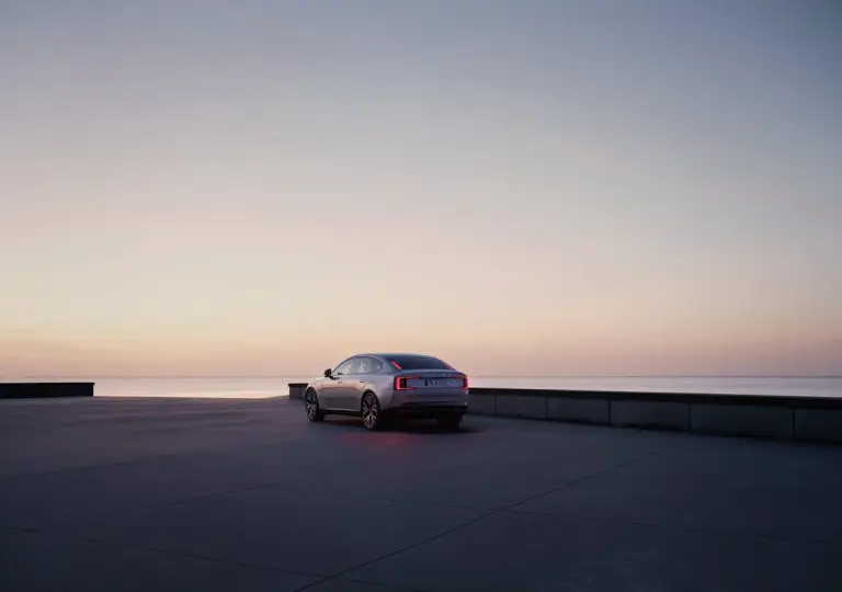 Volvo ES90 - 1
