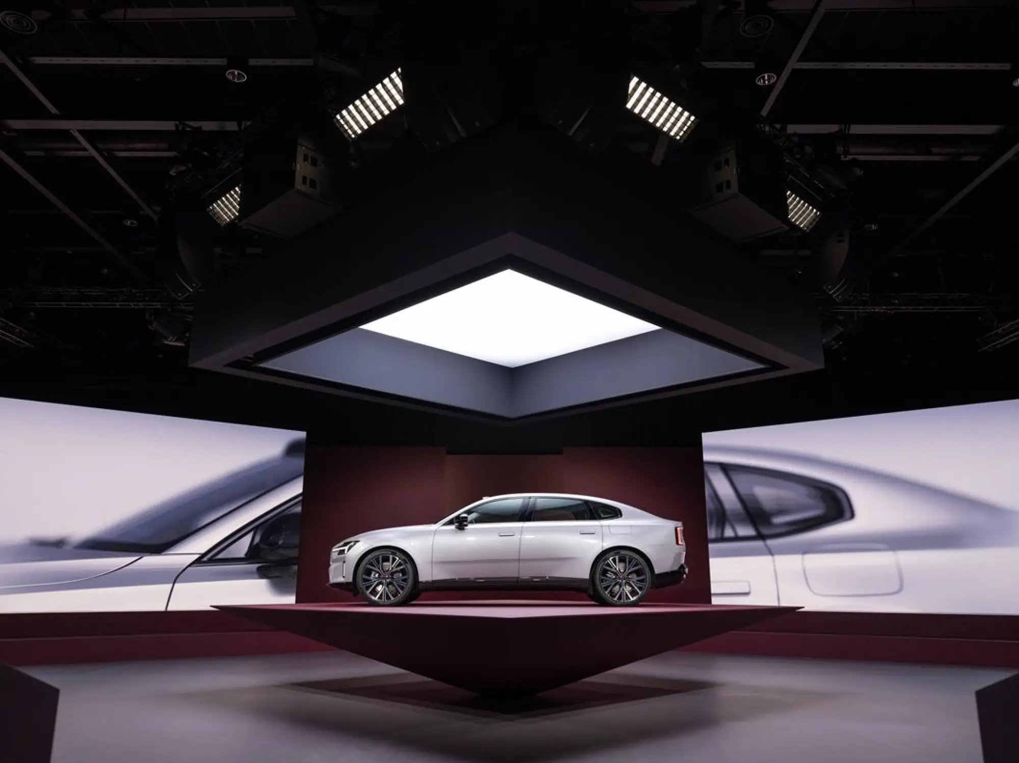 Volvo ES90 - 108