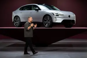 Volvo ES90 - 120