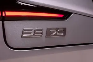 Volvo ES90 - 17