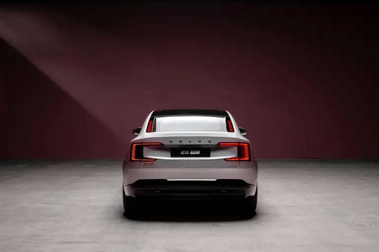 Volvo ES90 - 25