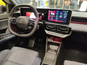 Renault 4 E-Tech Electric 2025 - Foto live Milano