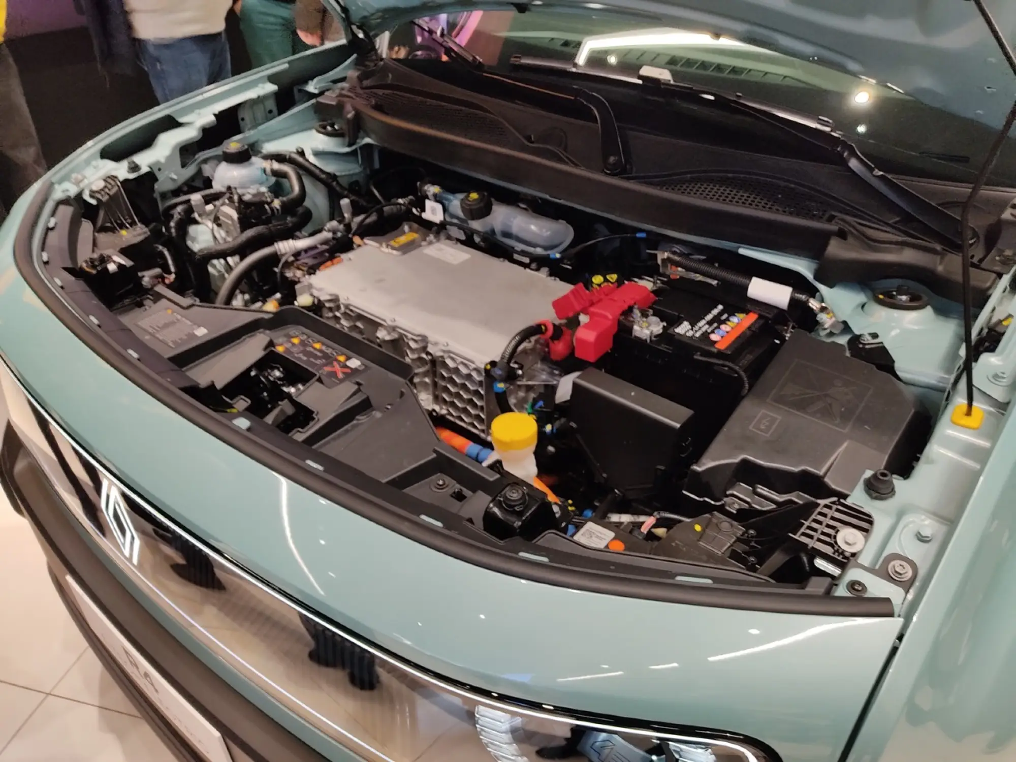 Renault 4 E-Tech Electric 2025 - Foto live Milano - 33