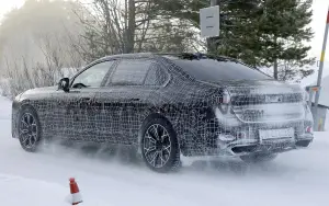 BMW Serie 7 2026 - Foto spia 06-03-2024 - 12