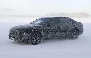 BMW Serie 7 2026 - Foto spia 06-03-2024 - 3