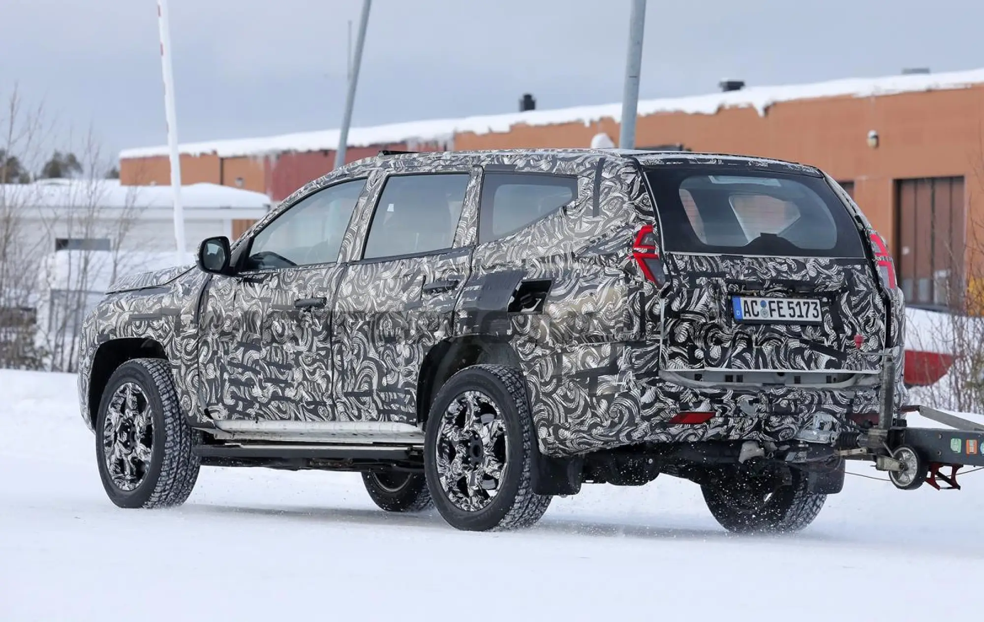 Mitsubishi Pajero Sport 2026 - Foto spia 07-03-2025 - 9
