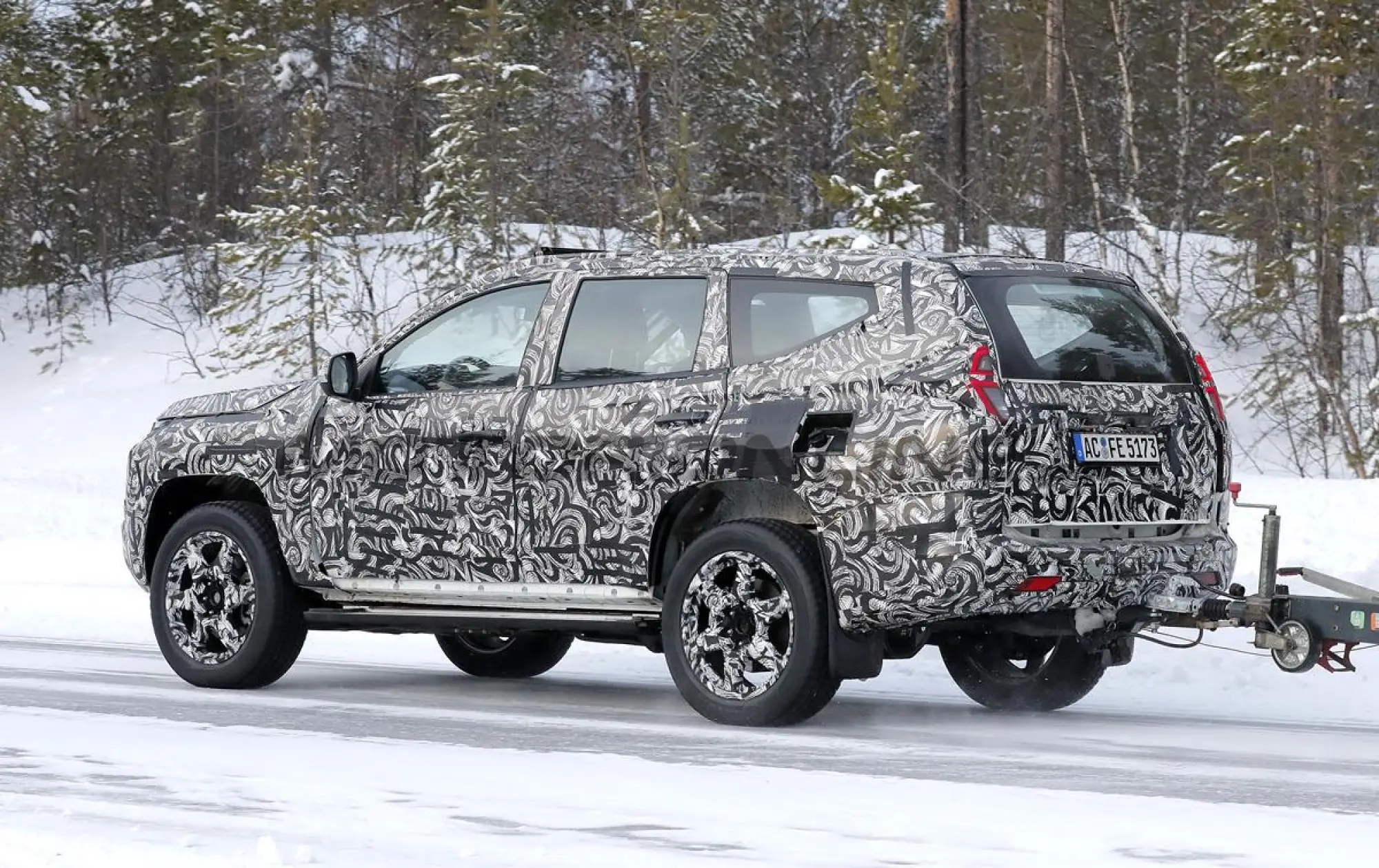 Mitsubishi Pajero Sport 2026 - Foto spia 07-03-2025 - 17