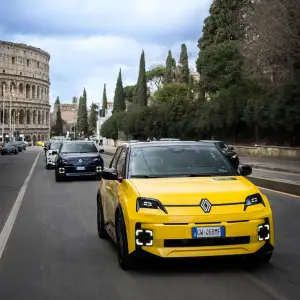 Renault 5 E-Tech Electric - Carovana a Roma
