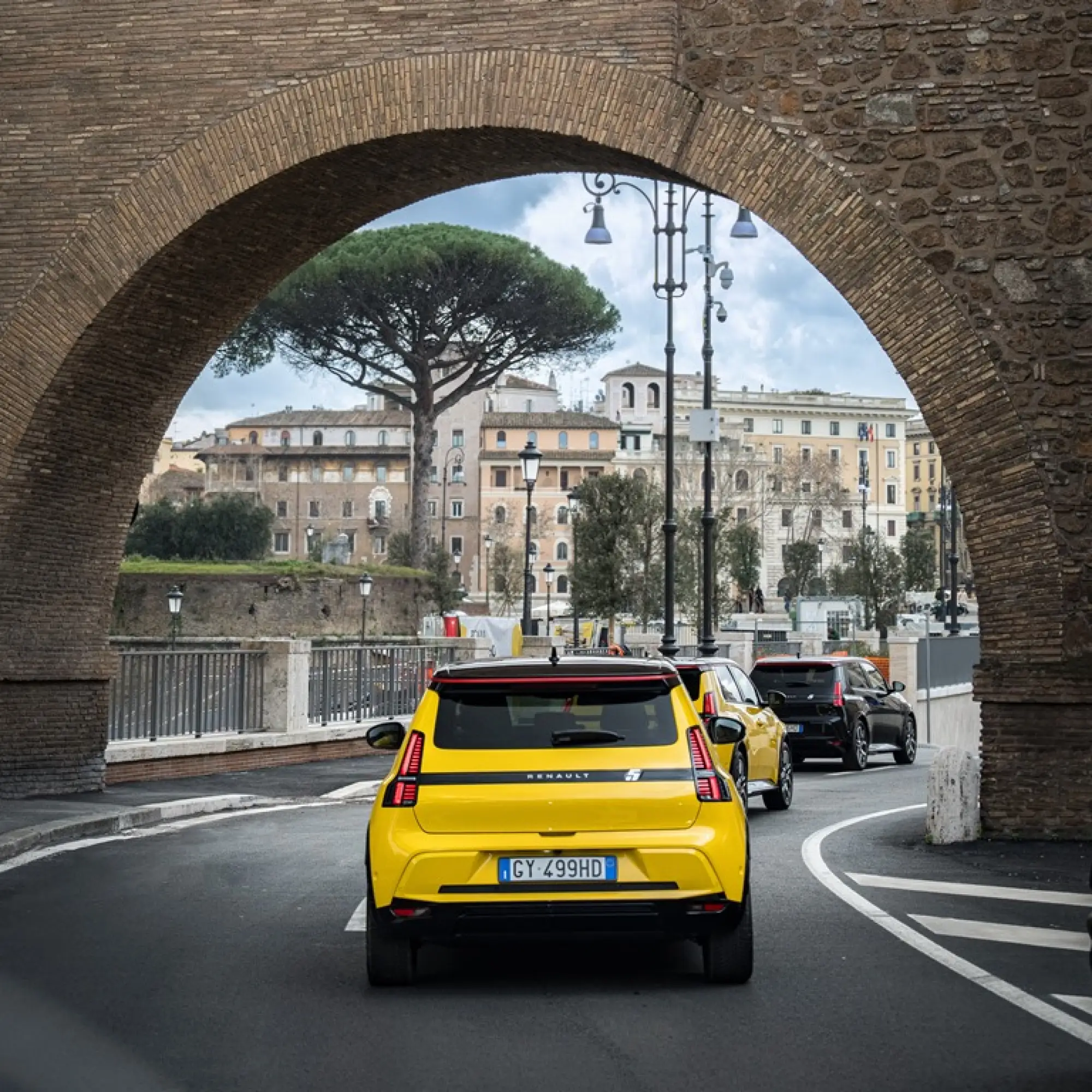 Renault 5 E-Tech Electric - Carovana a Roma - 2