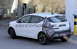 Dacia Sandero 2026 - Foto spia 11-03-2025