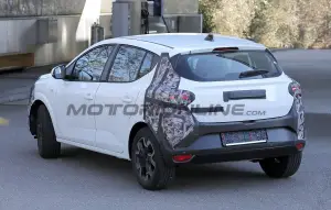 Dacia Sandero 2026 - Foto spia 11-03-2025