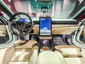 Volvo ES90 2025 - Foto dal vivo - 6