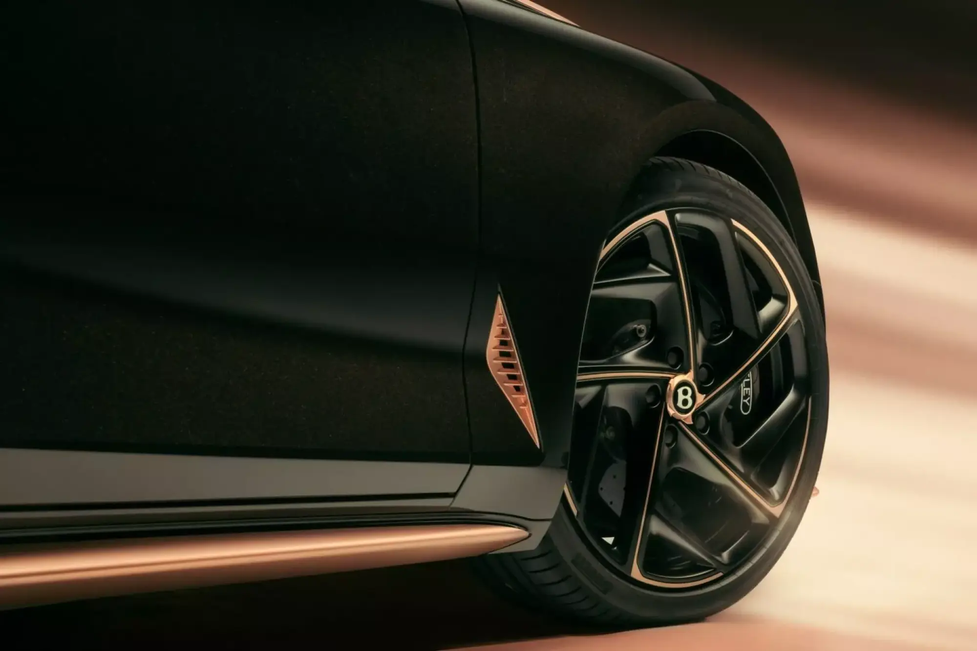 Bentley Batur Black Rose - 4