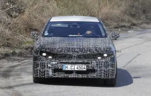 BMW Serie 5 2026 - Foto spia 12-03-2025