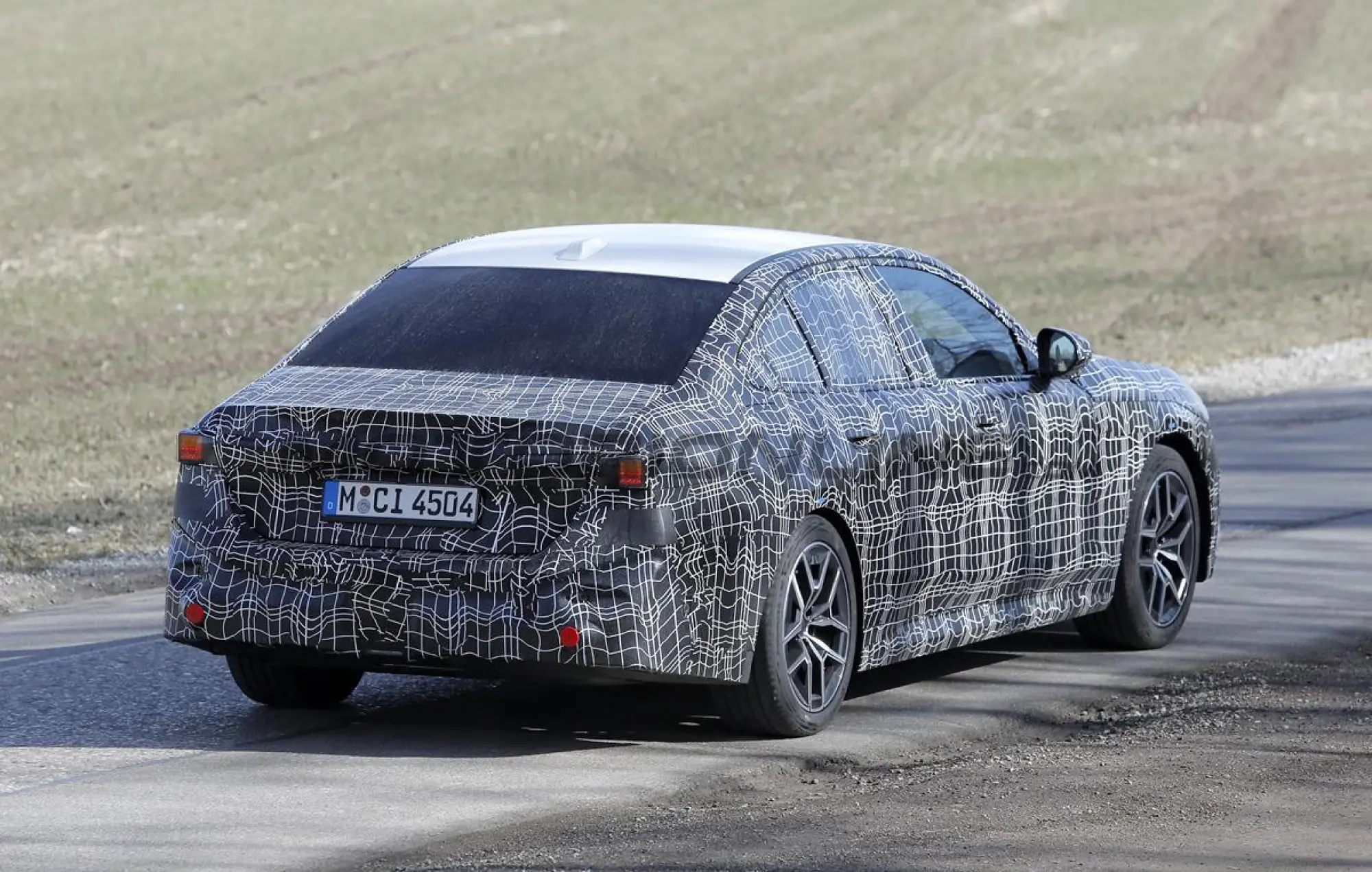 BMW Serie 5 2026 - Foto spia 12-03-2025 - 12
