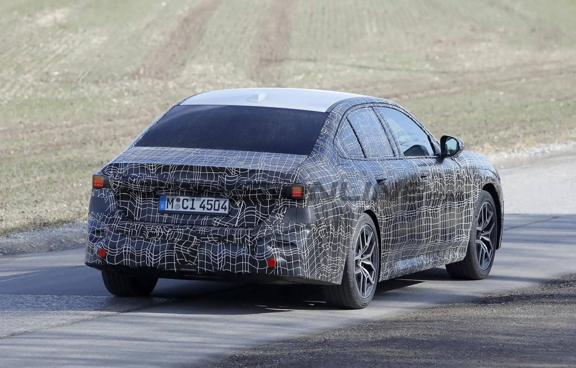 BMW Serie 5 2026 - Foto spia 12-03-2025 - 9