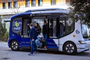 Minibus a guida autonoma Renault - 5