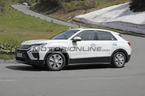 Volkswagen T-Roc - Foto spia 18-3-2025