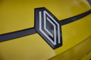 Renault 5 E-Tech 2025 caratteristiche