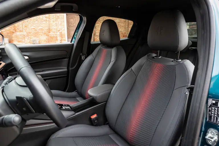 Alfa Romeo Junior Q4 2025 - 2