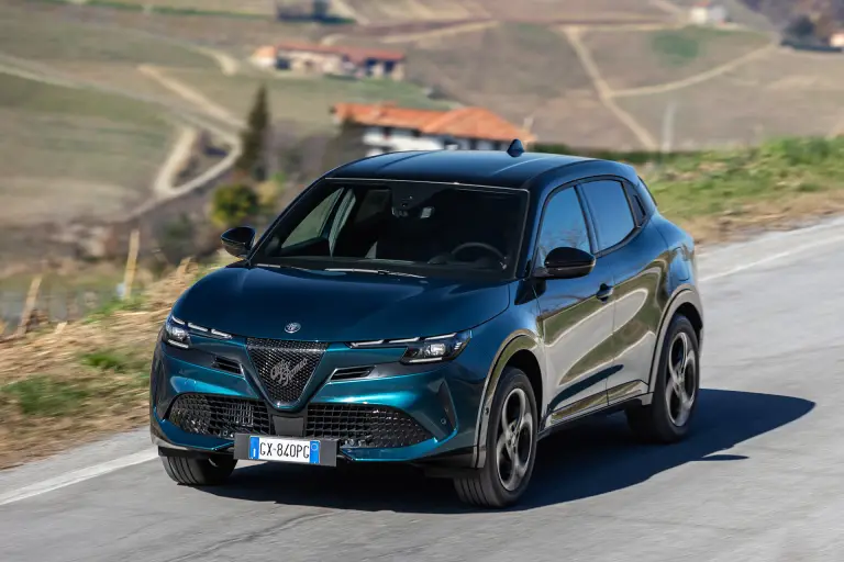Alfa Romeo Junior Q4 2025 - 11