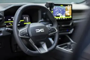 Dacia Bigster 2025: foto, prezzo, dimensioni, allestimenti - 4