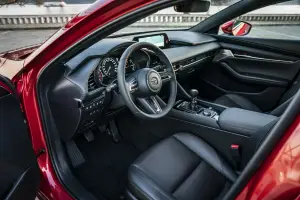 Mazda 3 2025: prezzo, foto, dimensioni, allestimenti - 3