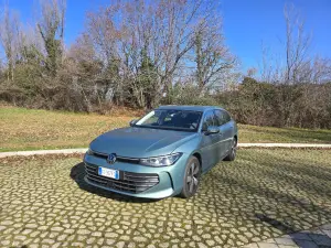 Volkswagen Passat Variant 2025 come va - 6