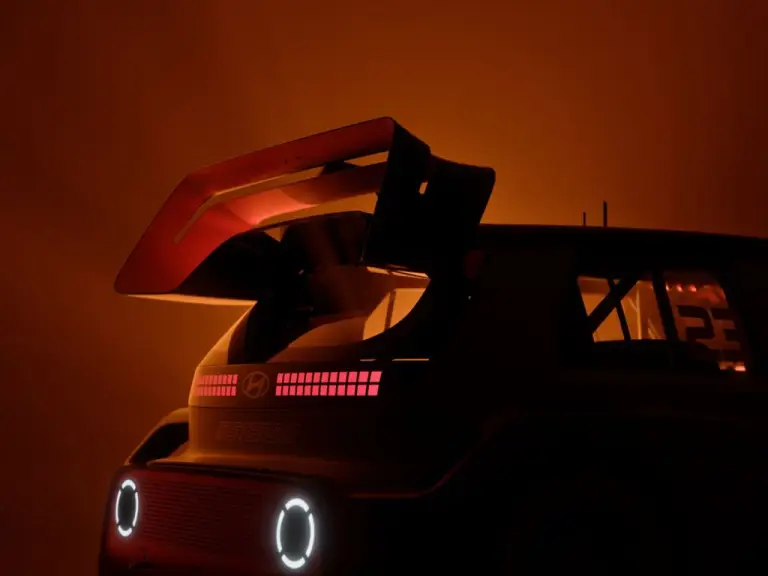Hyundai Insteroid Concept - Teaser - 4
