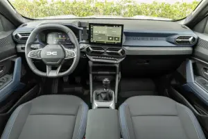 Dacia Duster 2025: prezzo, foto, dimensioni, interni - 2