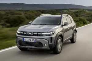 Dacia Duster 2025: prezzo, foto, dimensioni, interni - 7
