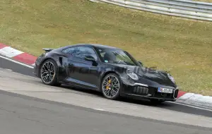 Porsche 911 Turbo S 2026 - Foto spia 25-03-2025 - 10