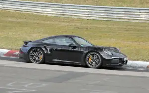 Porsche 911 Turbo S 2026 - Foto spia 25-03-2025 - 3
