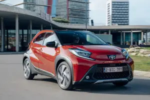 Toyota Aygo X 2025: foto, prezzo, allestimenti, dimensioni - 7