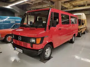 Mercedes Sprinter - 30 anni a Stoccarda - 23
