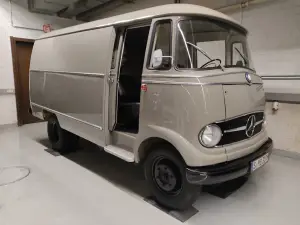 Mercedes Sprinter - 30 anni a Stoccarda - 22