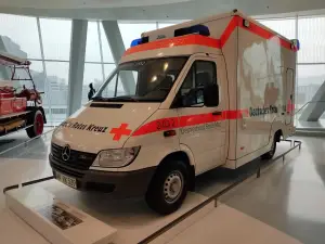 Mercedes Sprinter - 30 anni a Stoccarda - 48
