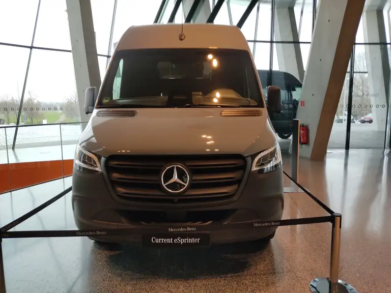 Mercedes Sprinter - 30 anni a Stoccarda - 52