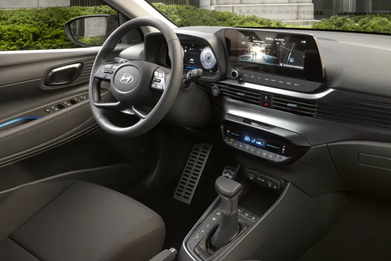 Hyundai Bayon 2025: foto, prezzo, dimensioni, allestimenti - 9