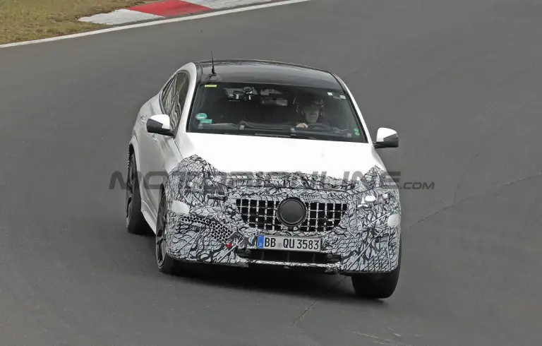 Mercedes-AMG GLE Coupe 2026 - Foto spia 28-03-2025 - 1