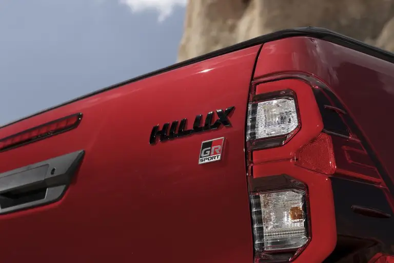 Toyota Hilux 2025 - 8