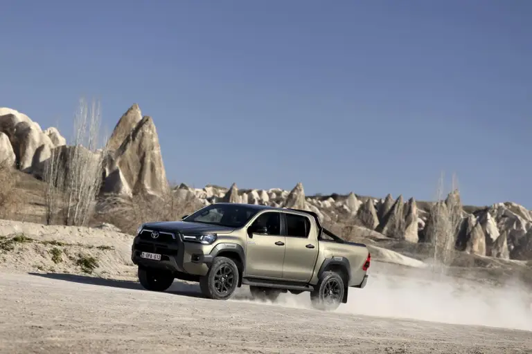 Toyota Hilux 2025 - 11