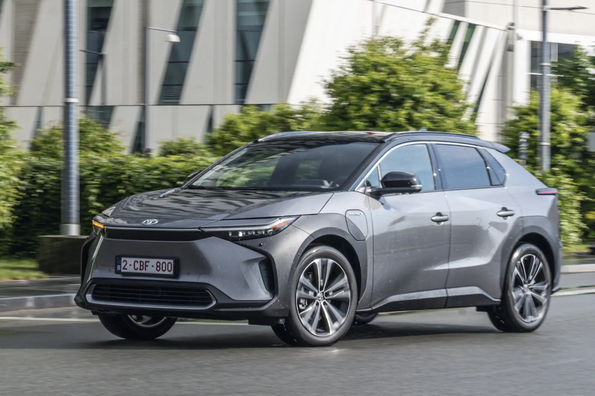 Toyota bZ4X 2025: prezzo, foto, dimensioni, allestimenti - 9