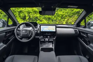 Toyota bZ4X 2025: prezzo, foto, dimensioni, allestimenti - 6