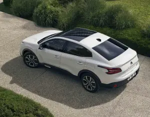 Citroen C4 X 2025: prezzo, foto, dimensioni e allestimenti
