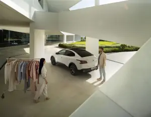 Citroen C4 X 2025: prezzo, foto, dimensioni e allestimenti