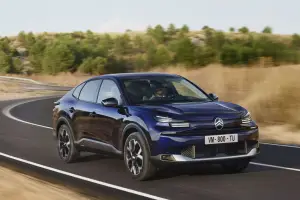 Citroen C4 X 2025: prezzo, foto, dimensioni e allestimenti