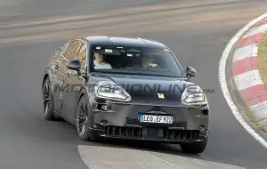 Porsche Cayenne Coupe 2026 - Foto spia 01-04-2025 - 8