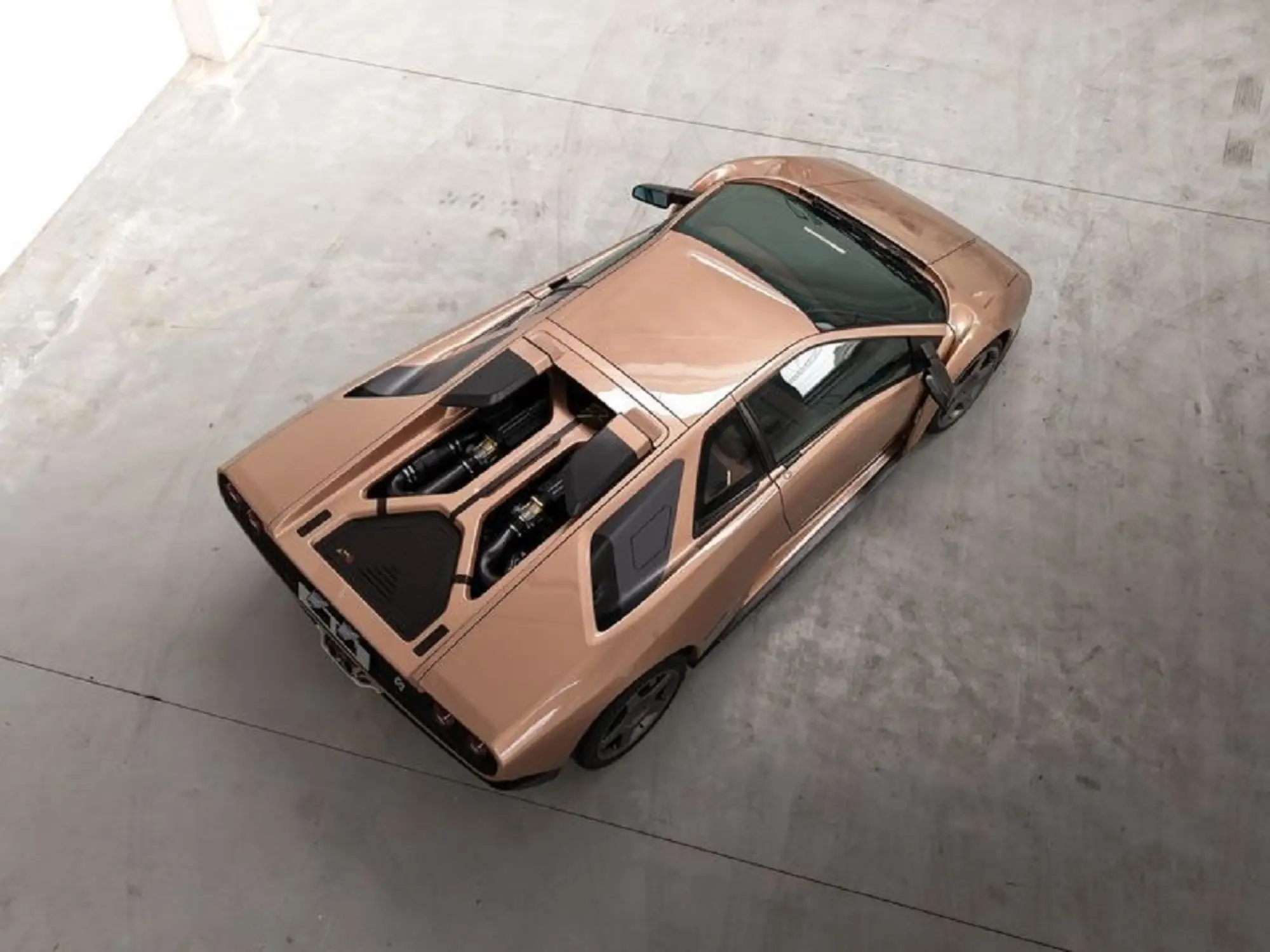 Eccentrica V12 Restomod - 10